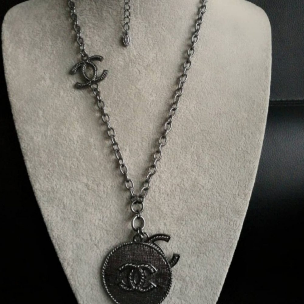 Dark gray Necklace
